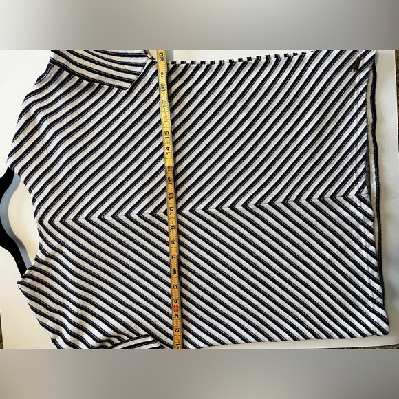 Joules blouse - blue & white stripes- back zipper- size 4 - Picture 6 of 9